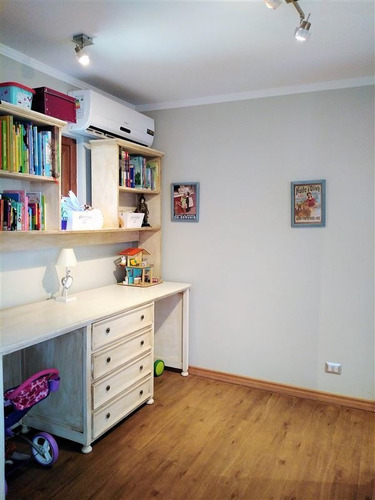 Casa En Venta De 5 Dorm. En Lo Barnechea