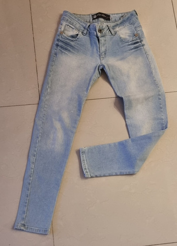 Pantalón Tiro Bajo De Jean Elastizado Celeste