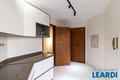 Imagem 9 de 15 de Apartamento - Campo Belo - Sp - 555699