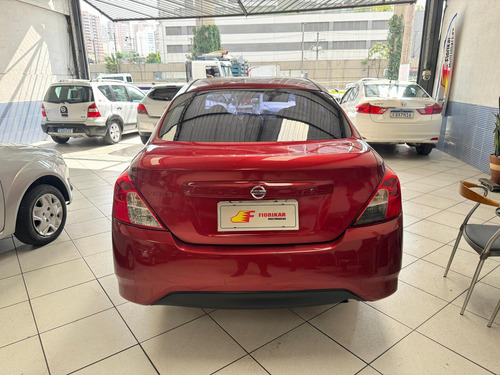 Nissan Versa Versa 1.6 16V SV (Flex)