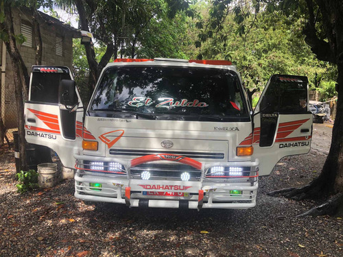 Daihatsu Delta Cama Corta Año 2000