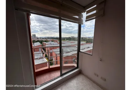 Apartamento En Modelia Occidental Rah Co: 25-142