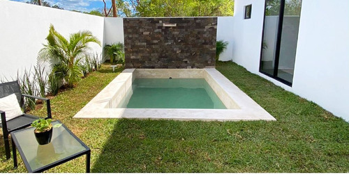 Casa En Venta En Merida De 1 Rec Con Piscina En Pedregales D