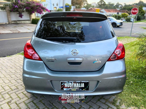 Nissan Tiida 1.8 Sl Flex Aut. 5p