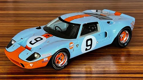 Ford Gt40 Winner Le Mans 1968 Spark 1:18 Novo Na Caixa | MercadoLivre