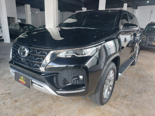 Toyota Hilux SW4 SRX
