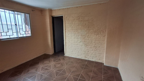 Casa En Venta De 1 Dorm. En El Bosque