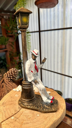 Imagem De Zé Do Coco Em Resina 30 Cm Encostado