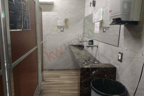 Imagen 12 de 25 de Edificio En Renta Con Gym , Cancha De Futbol , Sauna Y Mas