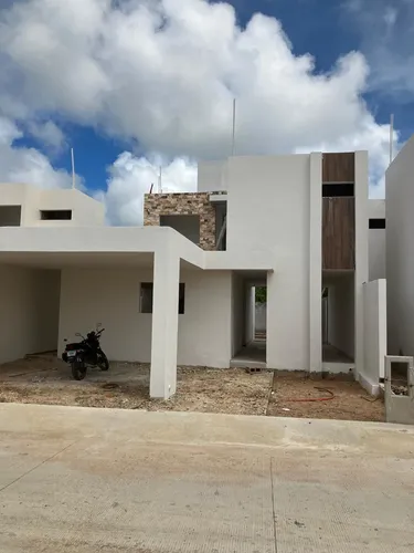Venta De Casa En Residencial En Mérida | Cholul | Entrega Inmediata