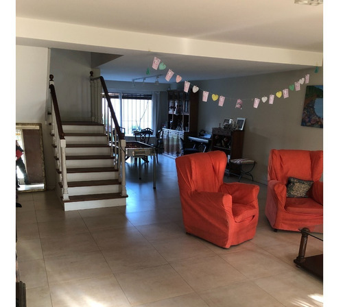 Imagen 2 de 26 de Chalet En Excelente Estado