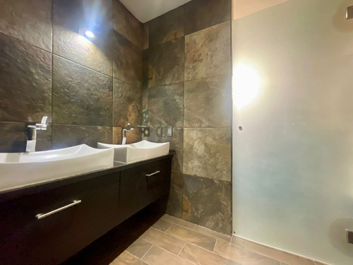 Casa En Venta, Condado De Sayavedra, 5 Recámaras