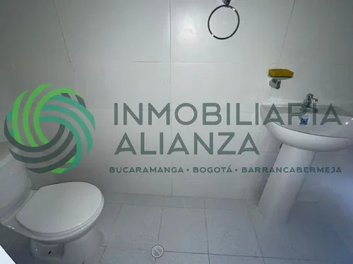 Local En Arriendo En Granada. Cod A16363