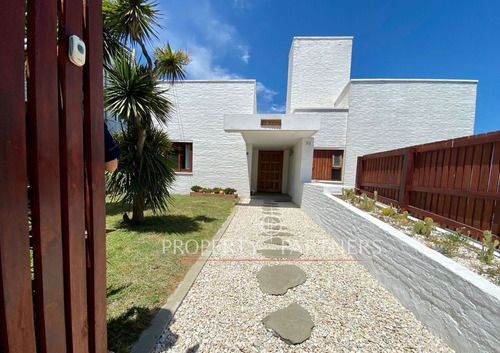 Maravillosa Casa Frente Al Mar En Península