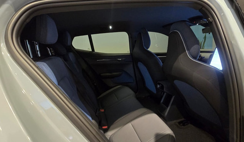 Volvo EX30 Core E40
