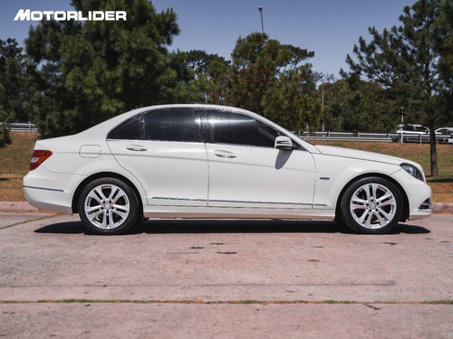 Imagen 6 de 15 de Mercedes Benz C250 1.8 Avantgarde At | Permuta / Financia