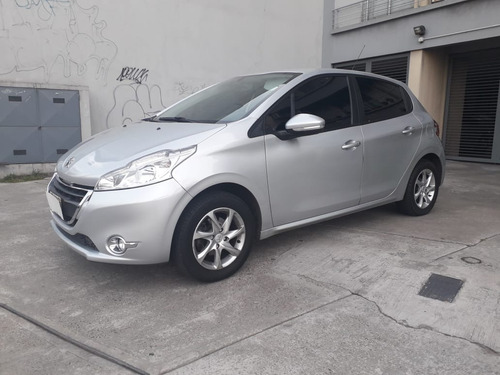 Peugeot 208 Allure Touchscreen