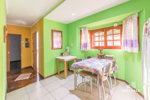 Imagen 5 de 24 de Casa 3 Dormitorios En Venta. Patio Con Parrillero - Fisherton
