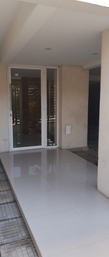 Imagen 3 de 12 de Departamento De 2 Ambientes En Venta - Moron Centro