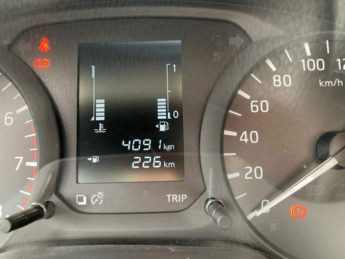 Imagen 8 de 10 de Nissan Np300 Estacas 2020