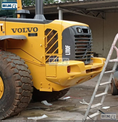 Imagem 3 de 8 de Pá Carregadeira Volvo L110f Ref.207471