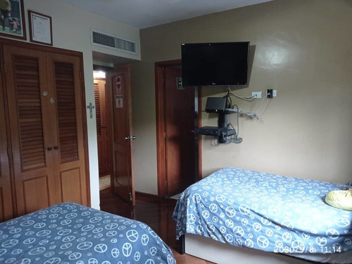Imagen 17 de 22 de En Venta Amplio Y Lujoso Apartamento En El Parral