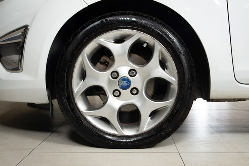 Fiesta Kinetic Design 2012 1.6 Design 120cv Titanium