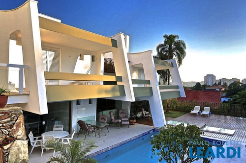 Imagem 1 de 15 de Casa Assobradada - Alto De Pinheiros - Sp - 532231