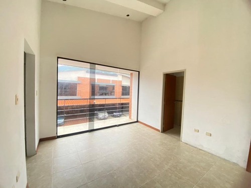 Imagen 8 de 18 de Fernando Guerrero Vende Townhouse En Res Camurí, Urb. Manantial