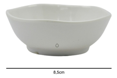 Imagen 2 de 4 de Taza De Melamina Redonda Blanca Con Ondulaciones En El Borde