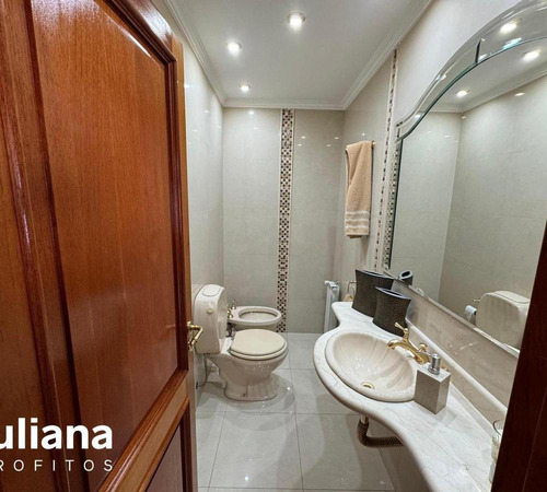 Casa Impontente Seis Ambientes Con Pileta - Quilmes