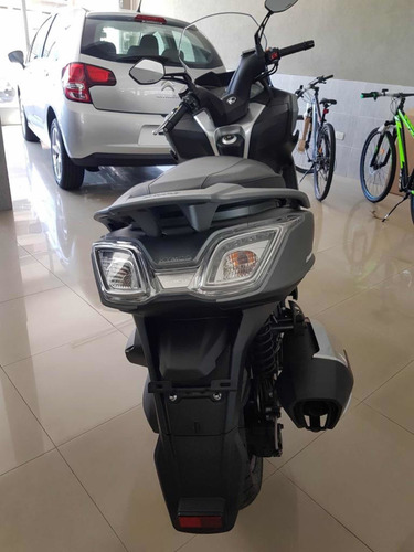 Imagen 8 de 11 de Kymco Downtown