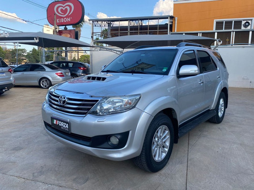 Imagem 1 de 11 de Hilux Sw4 Srv D4-d 4x4 3.0 Tdi Dies. Aut