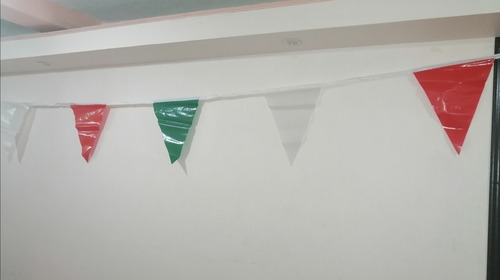 Club Verde corazón banderines 3,5 m marrón 