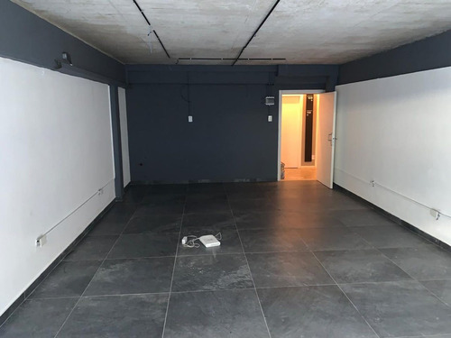 Venta Oficina Comercial - Ituzaingo