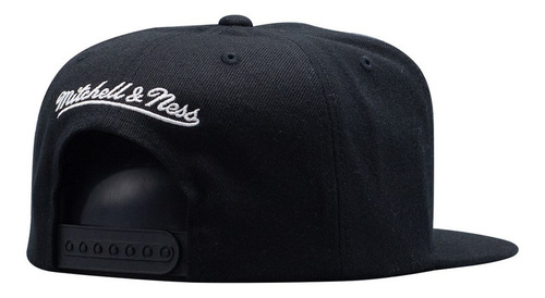 Imagen 3 de 4 de Mitchell And Ness Gorro Colo Colo Mapuche
