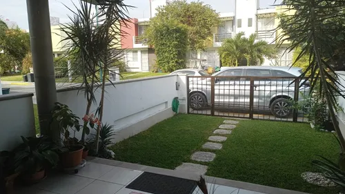 A Minutos De La Uvm Y Walmart Paraíso Casa En Conjunto Horiz
