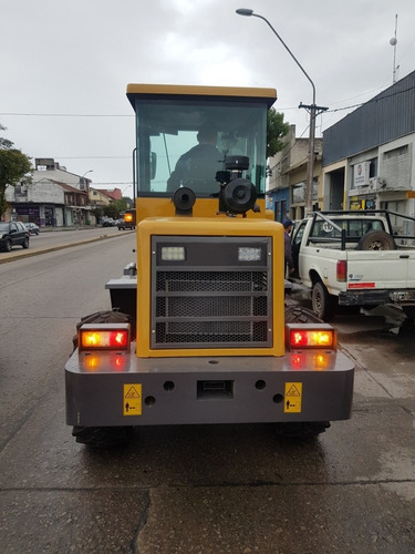 Imagen 2 de 10 de Lovol Pala Frontal
