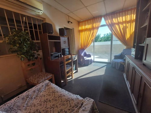 Hermoso Triplex En Caballito Con Cochera