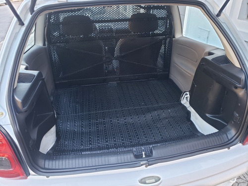 Imagen 11 de 17 de Chevrolet Corsa 2010 1.4 Cargo