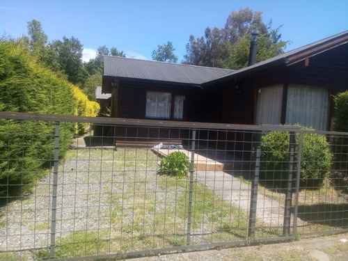 Se Vende Casa En Pucón, A Pasos Del Centro!