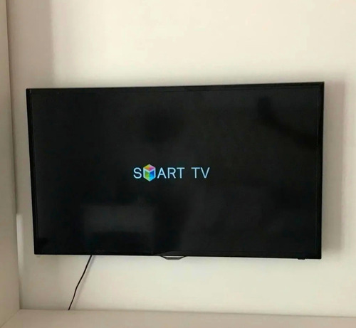 Imagen 6 de 10 de Smart Tv Samsung 40 - Va Con Soporte De Pared Y Mouse