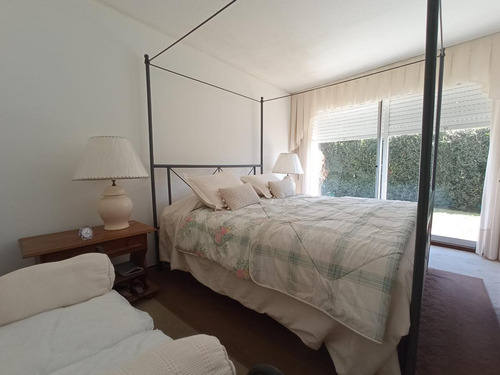 Imagen 22 de 30 de Venta Apartamento 3 Dormitorios En Suite Mas Dependencia Vista Al Mar Punta Del Este