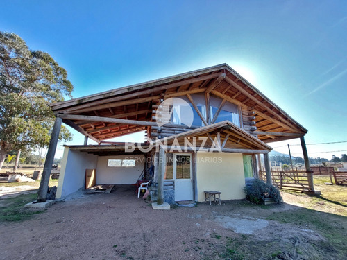 Cabaña En Venta, Piriápolis. Padrón Único. Posibilidad De Financiación
