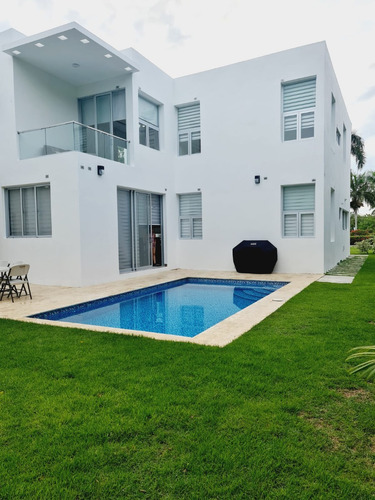 Villa En Venta En Playa Nueva Romana