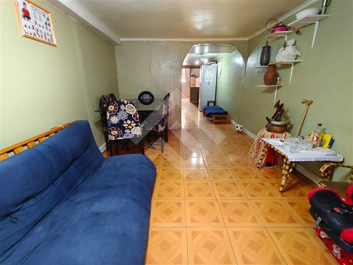 Casa En Venta De 3 Dorm. En Cerro Navia