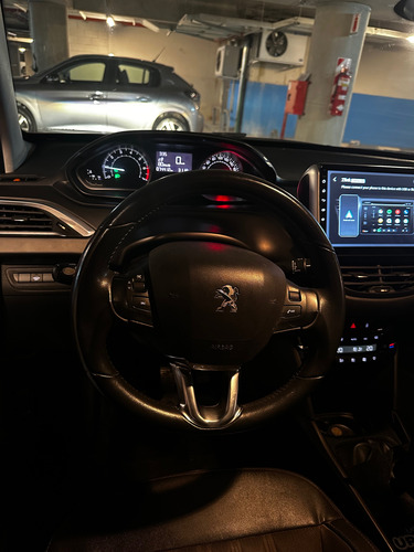 Peugeot 2008 1.6 Feline