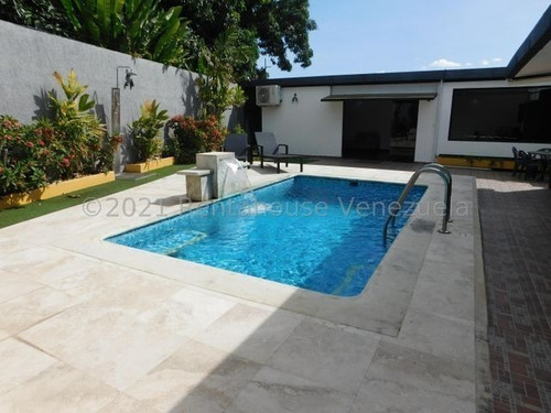 Imagen 2 de 30 de Casas - Quinta En Venta Prestigiosa Zona Del Este De Barquisimeto Codigo 23-23615 Kv Vende. Digitel 1 Cuatro 9 Ocho 6 Cinco 4
