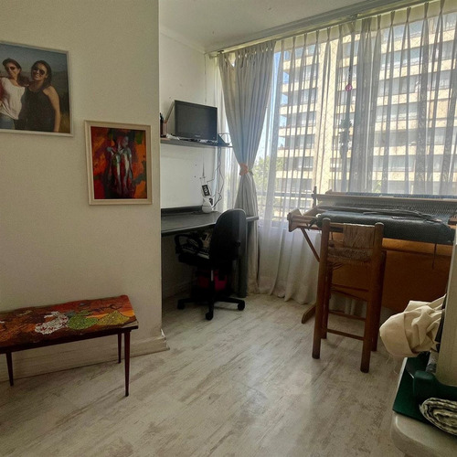 Departamento En Venta De 3 Dorm. 2 Baños En Las Condes