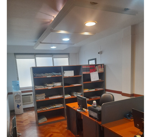 Excelente Oficina En Diagonal Norte Al 800